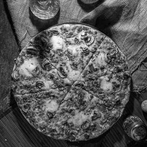 Monday Blues Thin Crust Pizza