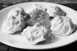 Tomato & Cheese Momos