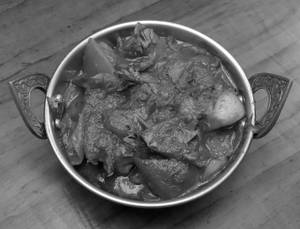 Chicken Do Pyaza (4 Pcs)