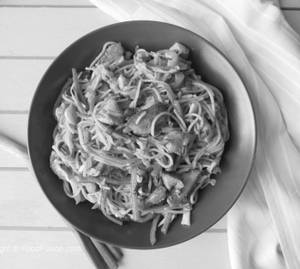 Chicken Hakka Noodles                                  