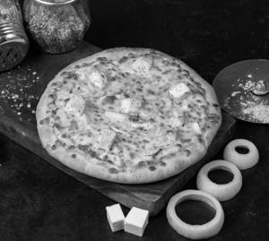 Panner & Onion Pizza