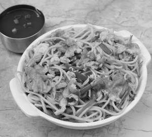 Egg Hakka Noodles