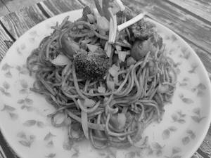 Indonesian Noodles[Serves 1-2]