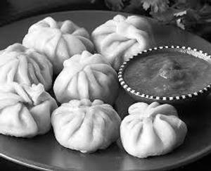Veg Steamed Momos [5 Pieces]