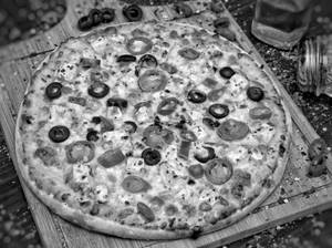 12" Teekha Paneer Tikka Classic  Pizza