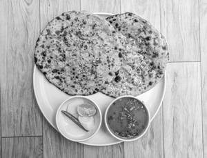 Paneer Paratha (2 Pcs)