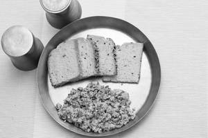 Ten Grains Bread & Paneer Bhurji