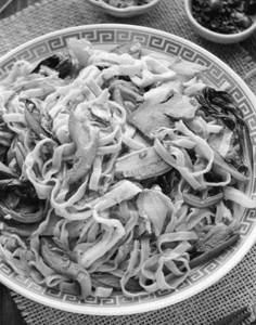 Roast Pork Flat Jhad Thai Noodles [Thai Style]