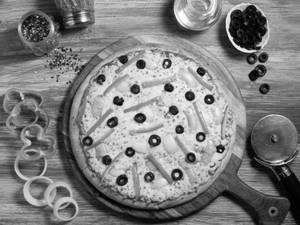 Small Country Special Pizza