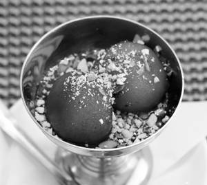 Hot Gulab jamun
