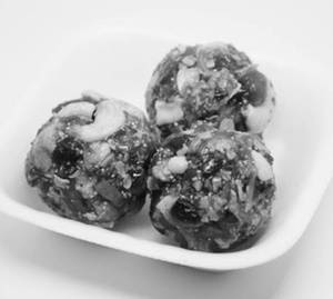 Dry Fruit Laddu