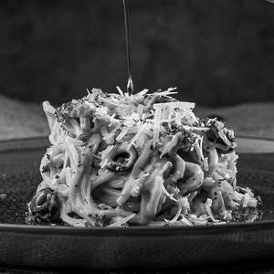 Spaghetti with Mushroom Sauce and Truffle oil 