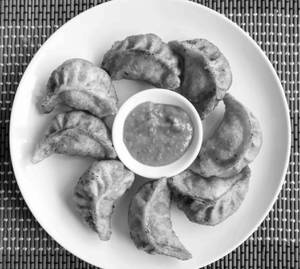 Deep Fried Chicken Momo (8 Pcs)