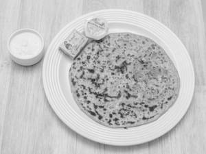 Paneer Paratha (1 pc)