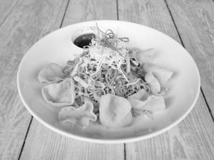 Burnt Garlic Noodles With Asian Five Spice Sauce