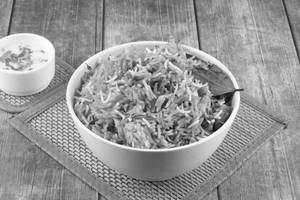Veg Biryani With Raita