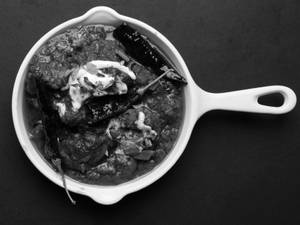 Chicken Kolhapuri with Bone (750ML)