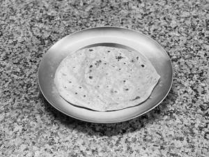 Tawa Butter Phulka ( Tawa Butter Roti)