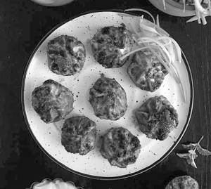 Veg Tandoori Momos ( 6 Pcs )