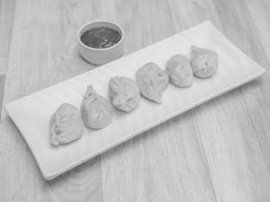 Chicken Momos (8 Pcs)