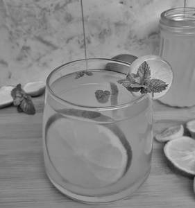 Lemon And Honey Detox Water