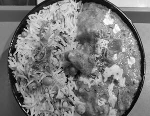 Kadhai Paneer With Green Peas Pulao Combo