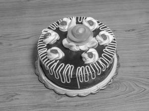 Creamy Dark Chocolate Cake ( 1.5 lbs ) 680 grams