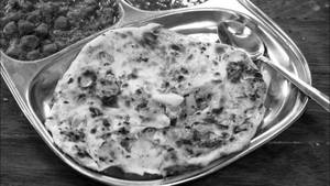 Stuffed Kulcha With Chole