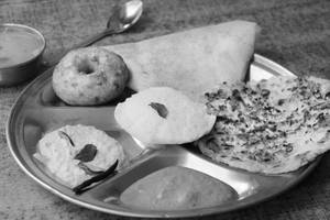 South Indian Platter (small Dosa, Small Uttapam, Idly, Vada 1pc Each)