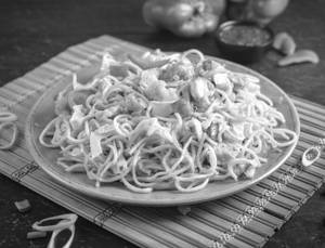 Chilli Garlic Noodles Chicken