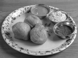 Mysore Bonda (3 Pcs)