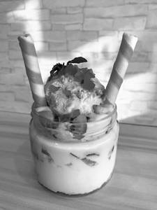 Fresh Fruit Sundae