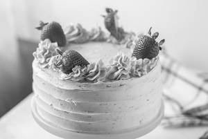 Strawberry Cake 1kg
