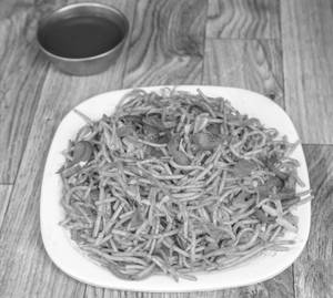 Schezwan Veg Noodles