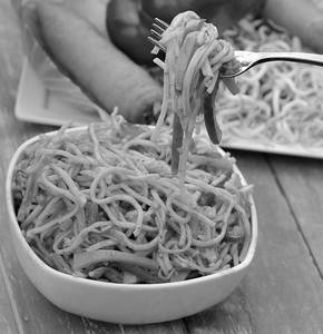 Schezwan Noodles Egg