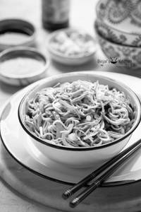 Veg Hakka Noodles