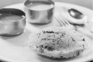 Rava Idli (1 Pc)