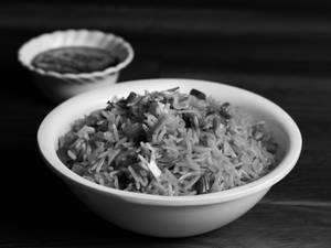 Veg. Schzwan Rice + Schezwan Sauce