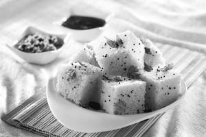 Khaman Dhokla (2 Pcs)