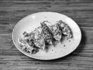 Veg Hangover Spicy Momo [5 Pieces]