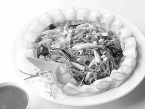 Schezwan Veg Noodles