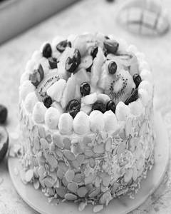 Fresh Fruit Cake