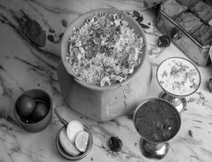 Boneless Pot Murgh Nawabi Biryani
