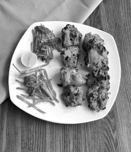 Chicken Tikka (8 Pieces)