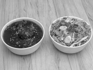 Veg Noodles With Manchurian