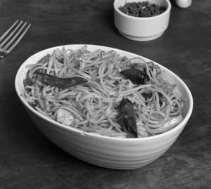 Spicy Schezwan Veg Noodles