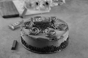 Kitkat Ice Cream Cake 900g