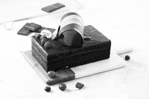 Chocolate Delight Open Face Cake 800g