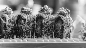 Black Rice Crispy Asparagus Tempura Roll (8 Pcs)