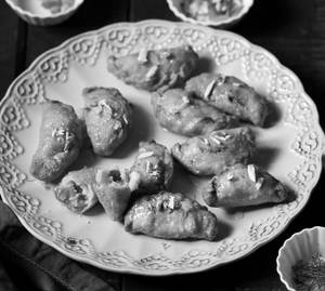 Special Gujiya Desi Ghee